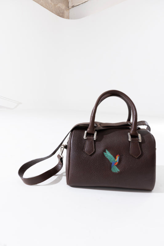 Kinti - Cartera bordada Landa Brands