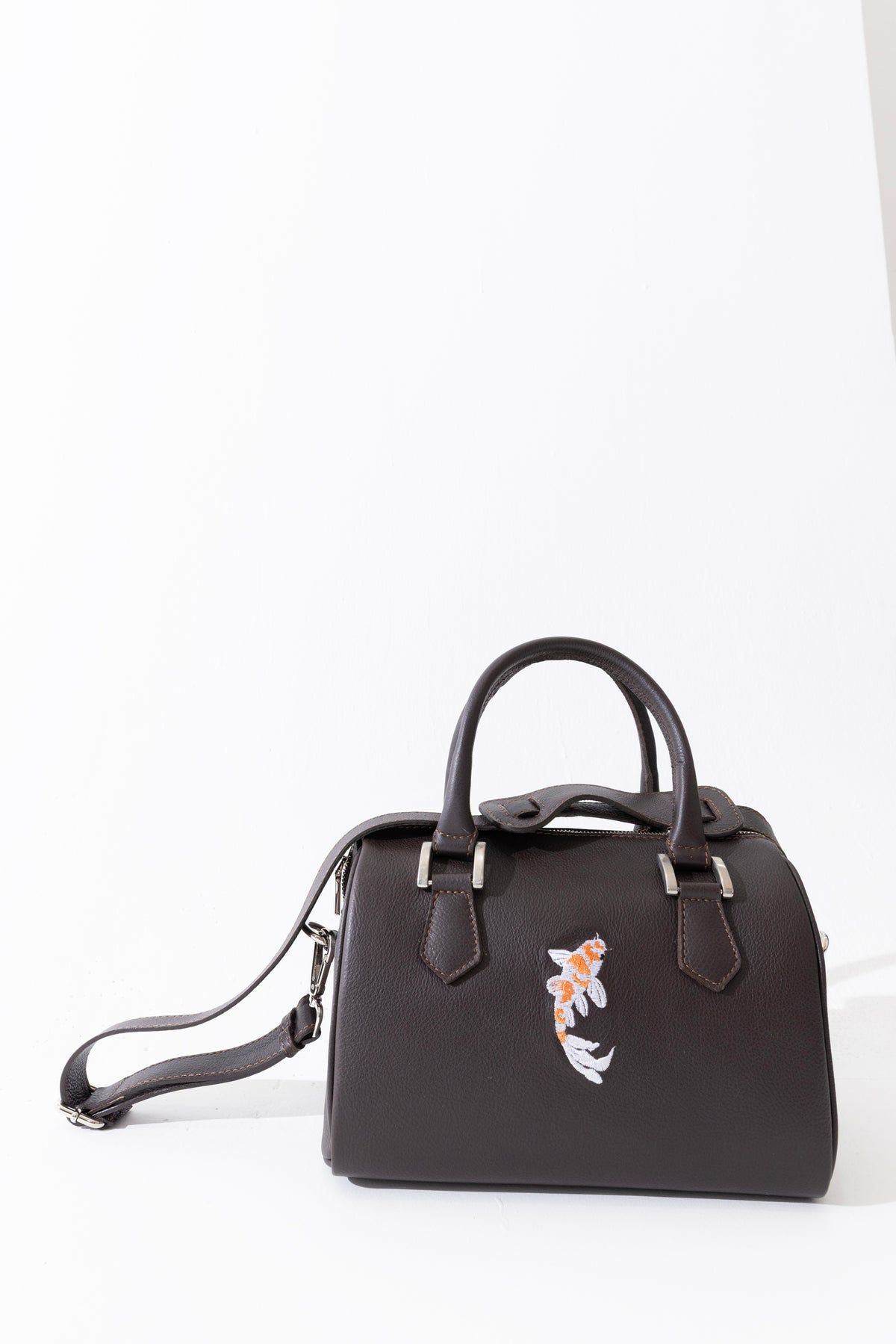 Ryu - Cartera bordada Landa Brands