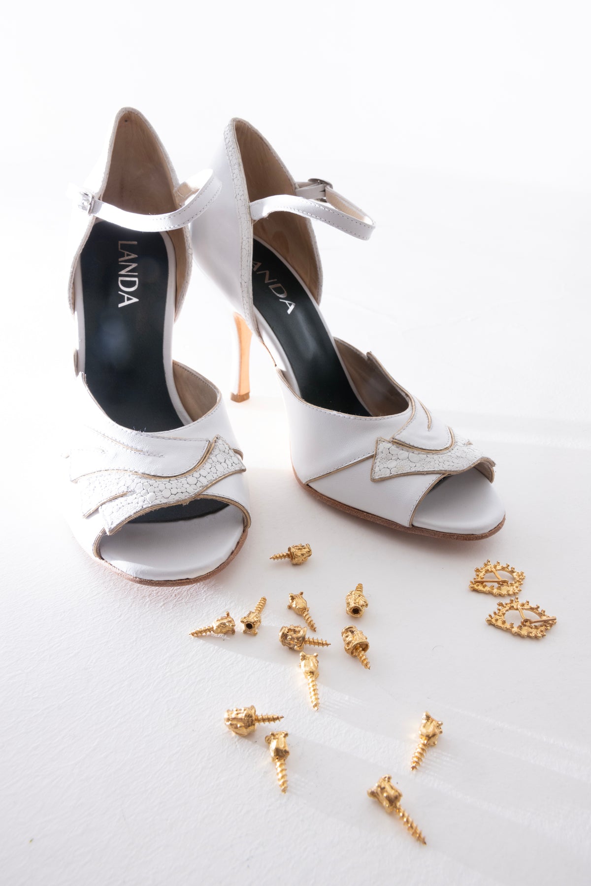 Gemma Aplique Oro Blanco - Landa Zapatos